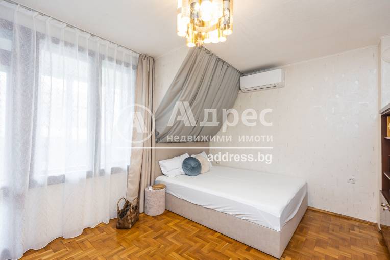 Многостаен апартамент, Варна, Червен площад, 611757, Снимка 15
