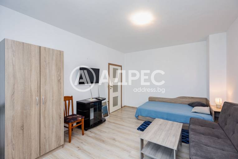 Двустаен апартамент, Варна, Червен площад, 696758, Снимка 2