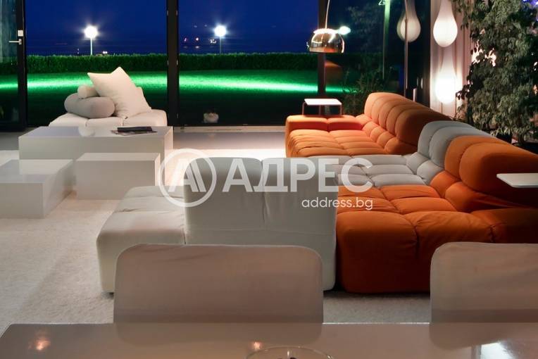 Къща/Вила, Варна, м-ст Свети Никола, 674759, Снимка 2