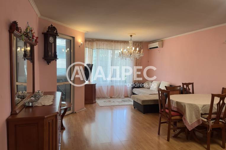 Тристаен апартамент, София, Стрелбище, 691759, Снимка 1