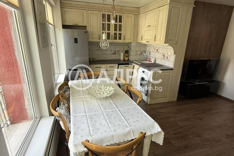 Тристаен апартамент, Варна, Спортна зала, 695759, Снимка 1