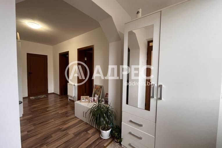 Къща/Вила, Нови пазар, 685760, Снимка 1