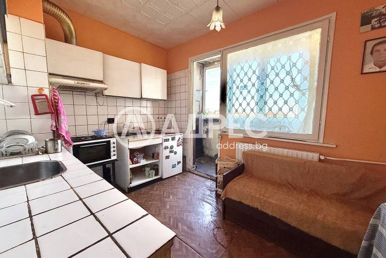 Тристаен апартамент, София, Карпузица, 680763, Снимка 3