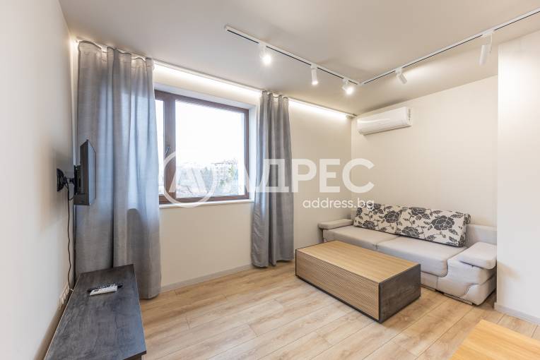 Тристаен апартамент, Варна, Цветен квартал, 685763, Снимка 1