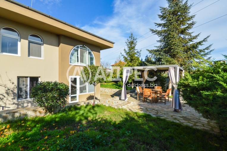 Къща/Вила, Лъка, м-ст Момина чешма, 673765, Снимка 1