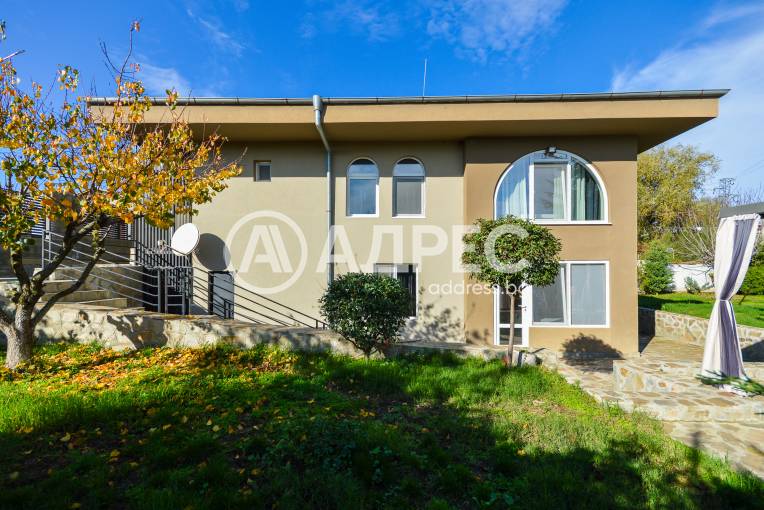 Къща/Вила, Лъка, м-ст Момина чешма, 673765, Снимка 2