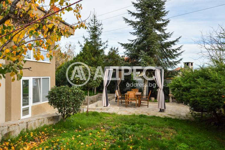 Къща/Вила, Лъка, м-ст Момина чешма, 673765, Снимка 4