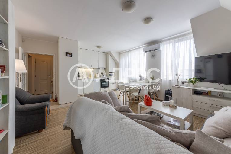 Двустаен апартамент, Варна, Виница, 676765, Снимка 1