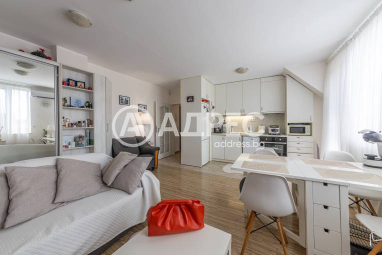 Двустаен апартамент, Варна, Виница, 676765, Снимка 2