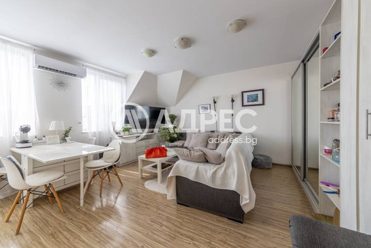 Двустаен апартамент, Варна, Виница, 676765, Снимка 3