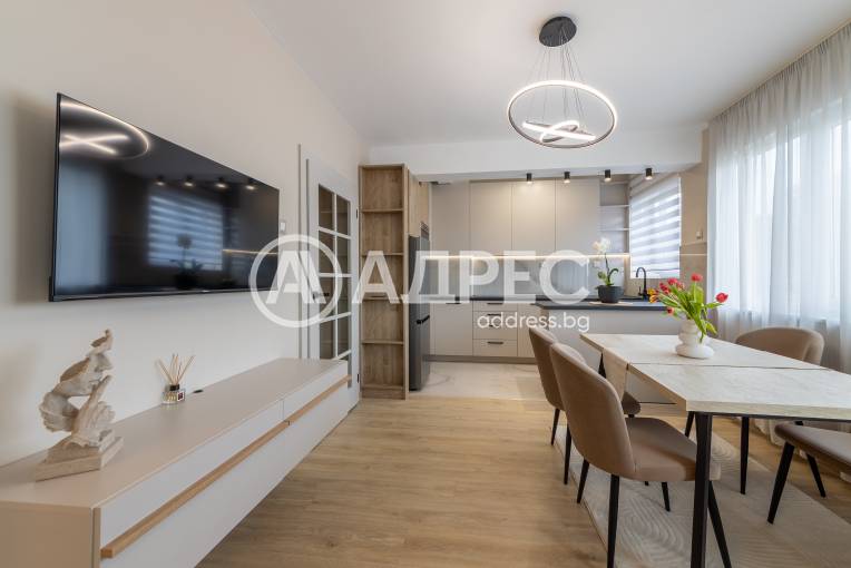 Многостаен апартамент, Варна, Чаталджа, 690765, Снимка 1