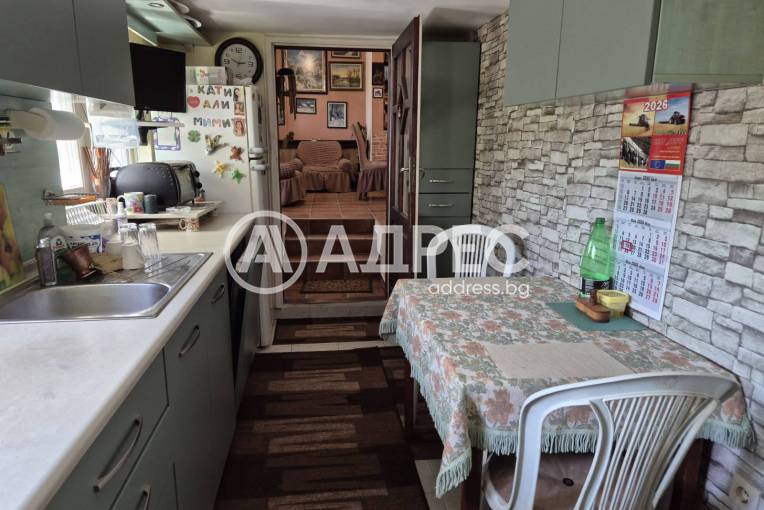 Къща/Вила, Варна, м-ст Траката, 695765, Снимка 4