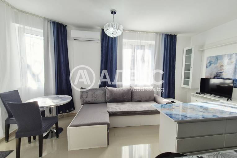 Двустаен апартамент, Варна, Колхозен пазар, 675766, Снимка 1