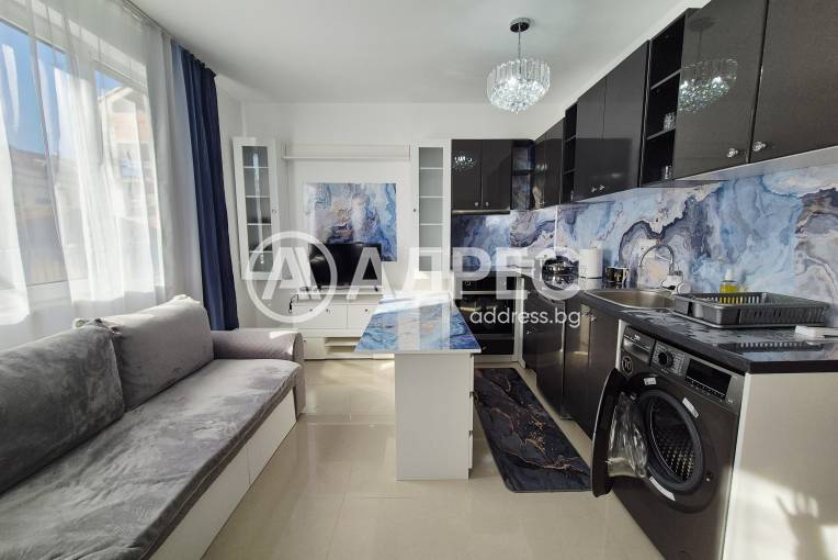 Двустаен апартамент, Варна, Колхозен пазар, 675766, Снимка 2