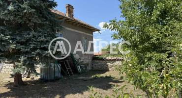 Къща/Вила, Мусина, 665771, Снимка 1