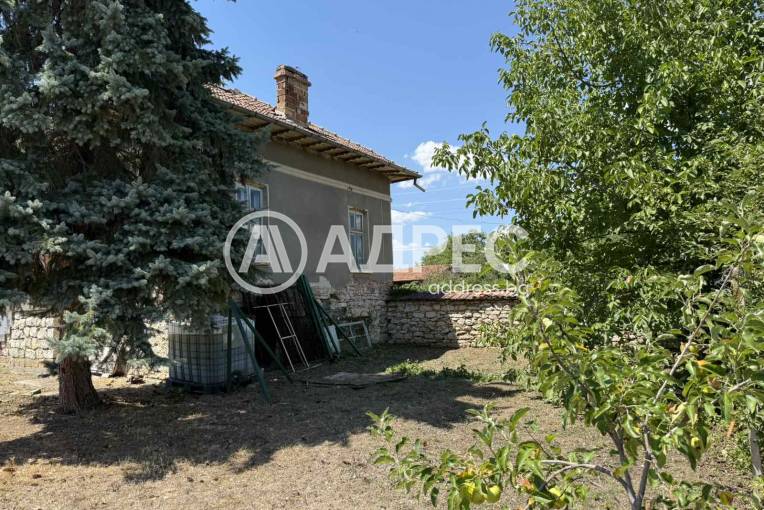 Къща/Вила, Мусина, 665771, Снимка 1