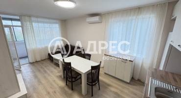 Тристаен апартамент, Варна, Център, 698771, Снимка 1
