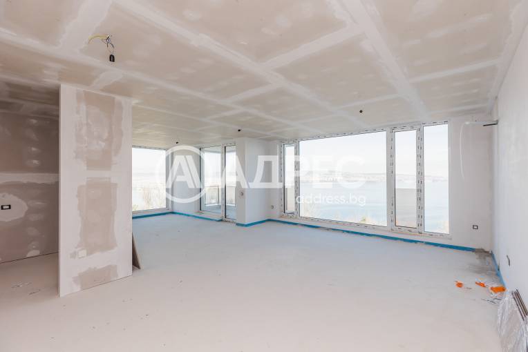 Тристаен апартамент, Варна, Галата, 676774, Снимка 2