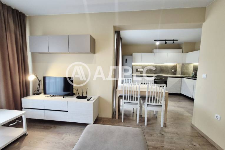 Тристаен апартамент, Варна, Чаталджа, 680774, Снимка 1