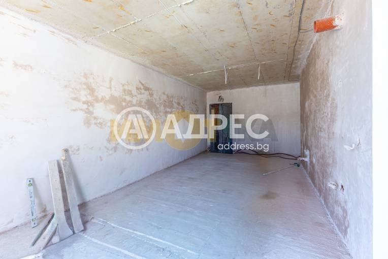 Тристаен апартамент, Варна, Общината, 657777, Снимка 2