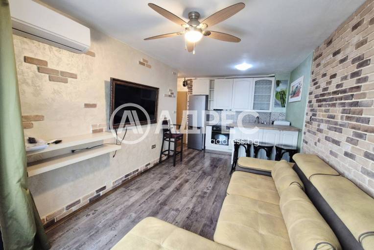 Тристаен апартамент, Варна, м-ст Ален Мак, 673777, Снимка 3