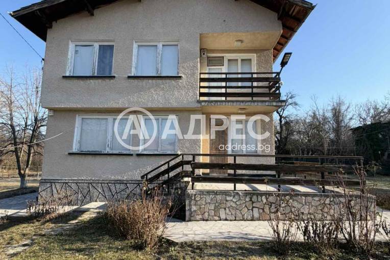 Къща/Вила, Старо село, 686778, Снимка 1