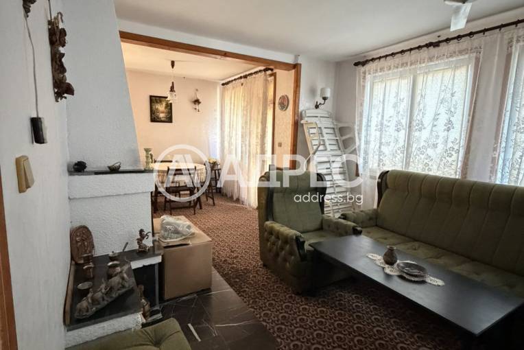 Къща/Вила, Старо село, 686778, Снимка 2