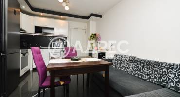 Тристаен апартамент, Бургас, Славейков, 675779, Снимка 1