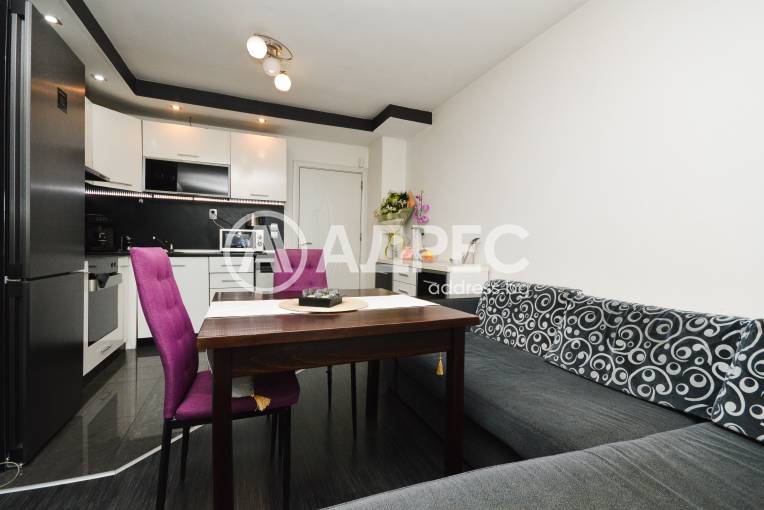 Тристаен апартамент, Бургас, Славейков, 675779, Снимка 1