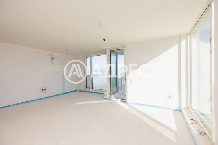 Тристаен апартамент, Варна, Галата, 676779, Снимка 2