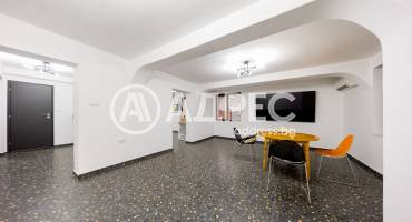 Многостаен апартамент, Плевен, Идеален център, 684779, Снимка 2