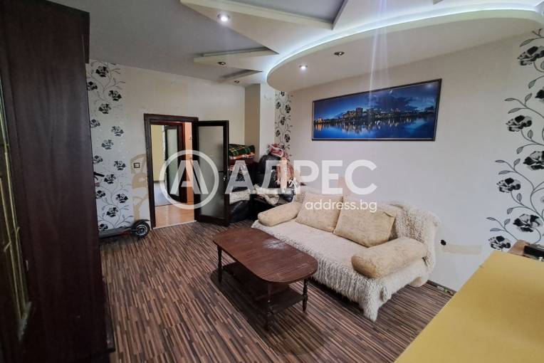 Многостаен апартамент, Варна, Електрон, 690780, Снимка 1