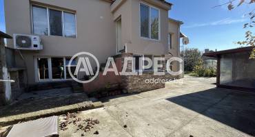 Къща/Вила, Тополчане, 674782, Снимка 1