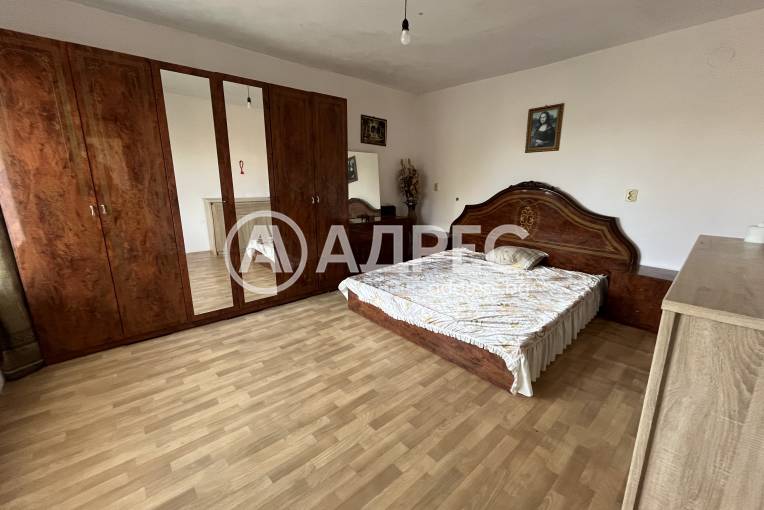 Къща/Вила, Тополчане, 674782, Снимка 11