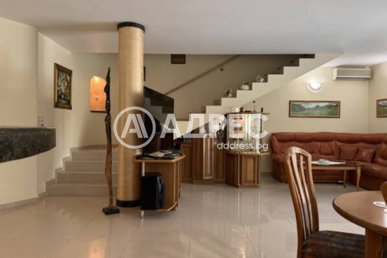 Къща/Вила, Добрич, Център, 672785, Снимка 1