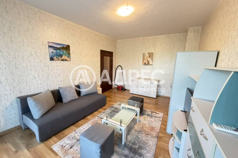 Двустаен апартамент, Варна, Червен площад, 693785, Снимка 1