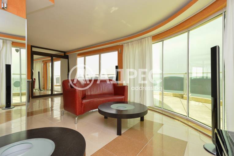 Многостаен апартамент, Поморие, Център, 685787, Снимка 2