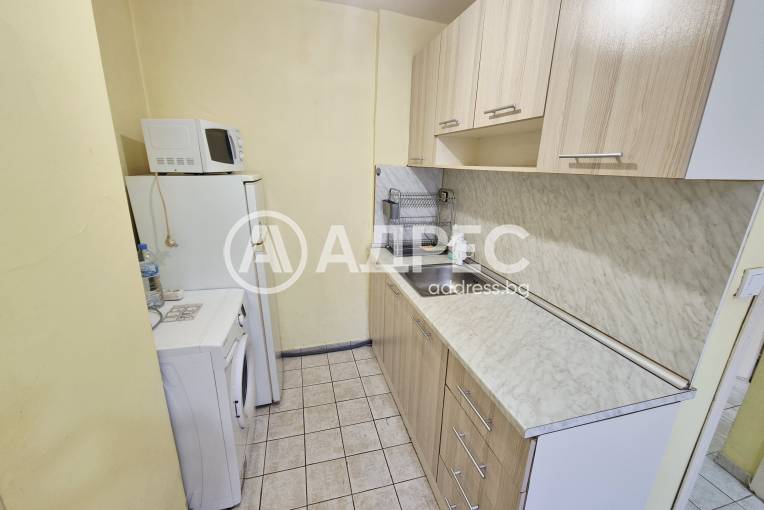 Двустаен апартамент, Варна, Погребите, 673791, Снимка 1