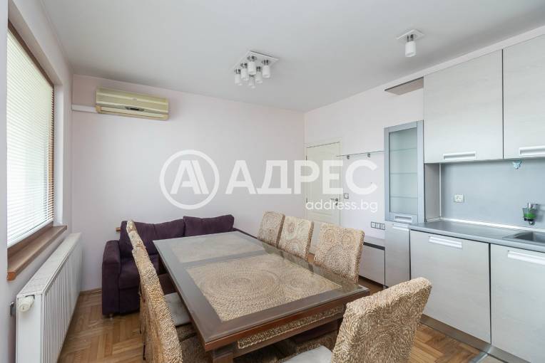 Многостаен апартамент, Варна, Червен площад, 702792, Снимка 2