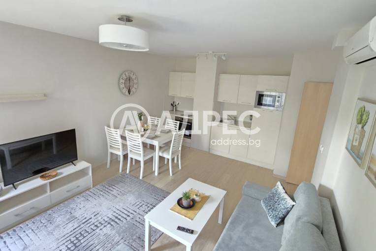 Тристаен апартамент, Варна, Гръцка махала, 675796, Снимка 1