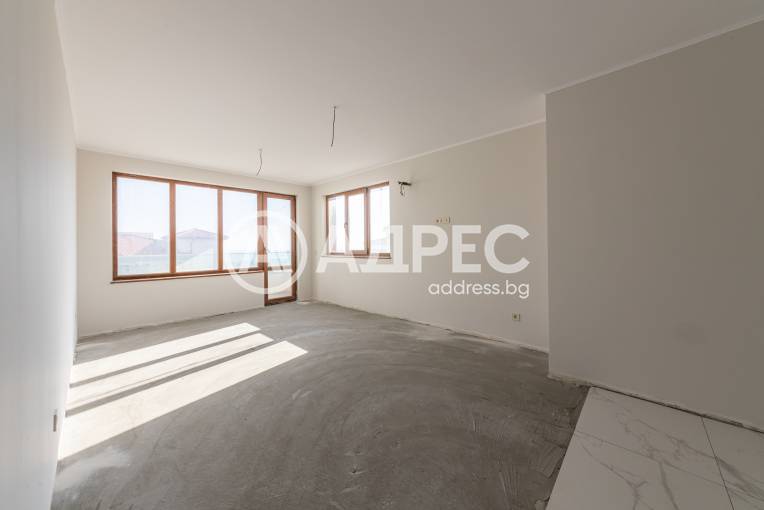 Двустаен апартамент, Варна, Виница, 670798, Снимка 1