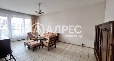 Двустаен апартамент, София, Лагера, 688798, Снимка 1