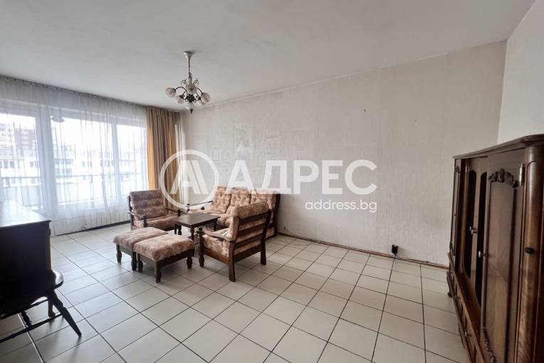 Двустаен апартамент, София, Лагера, 688798, Снимка 1