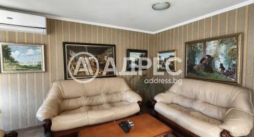 Многостаен апартамент, Варна, Икономически университет, 699799, Снимка 2