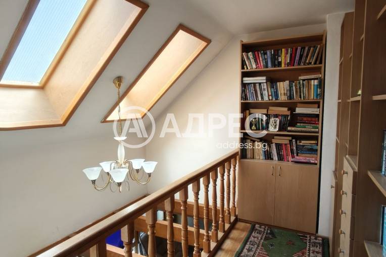 Многостаен апартамент, Варна, Икономически университет, 699799, Снимка 12