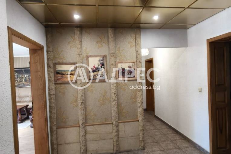 Многостаен апартамент, Варна, Икономически университет, 699799, Снимка 14