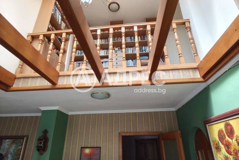 Многостаен апартамент, Варна, Икономически университет, 699799, Снимка 4