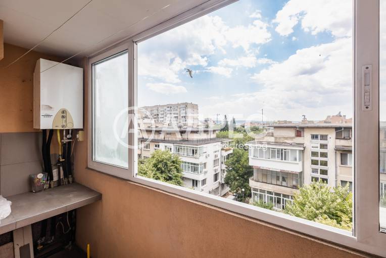 Тристаен апартамент, Варна, Окръжна болница, 701799, Снимка 2