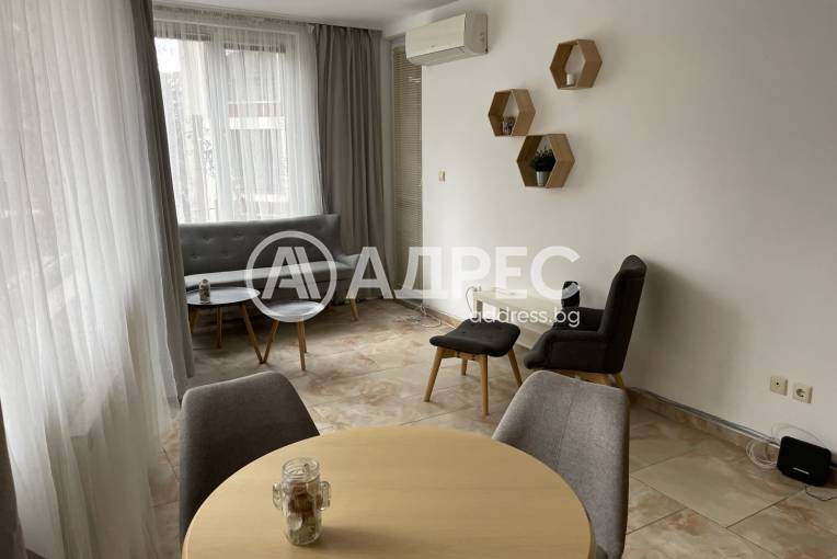 Тристаен апартамент, София, Бели брези, 688802, Снимка 2