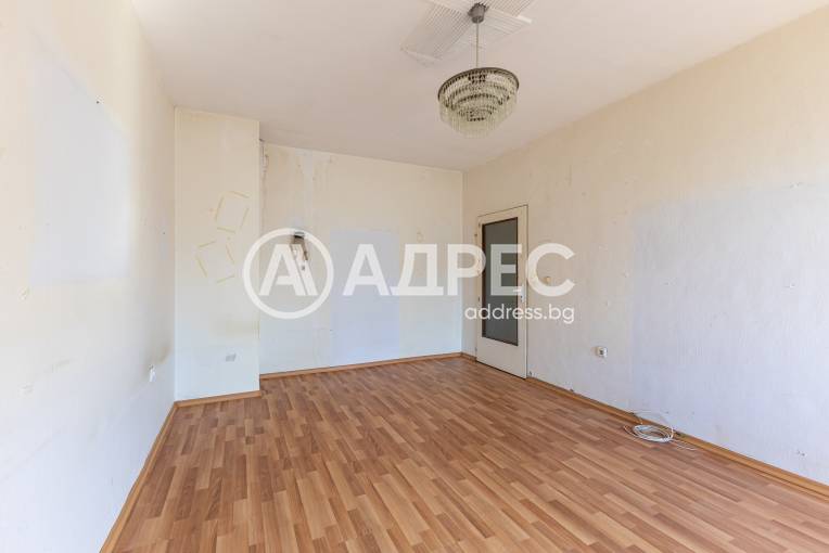 Тристаен апартамент, Варна, Кайсиева градина, 700805, Снимка 1
